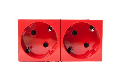 Розетка электрическая 2х2К+З со шторками, с безвинтовым зажимом, под углом 45гр (красный) SPL (200010)